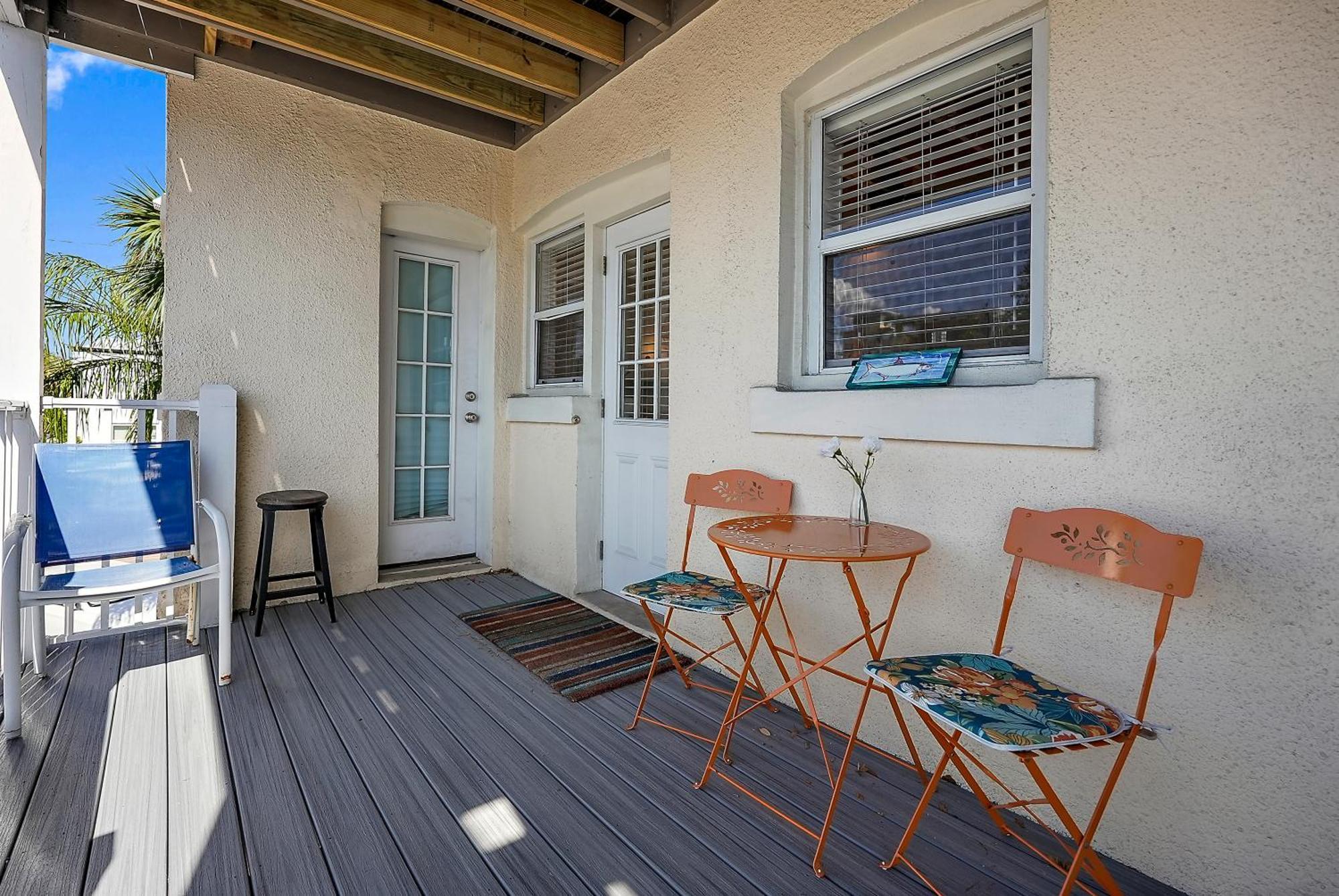 Wine-Dine-Sunshine Cozy Flat In The Heart Of Dtsp Villa St. Petersburg Exteriör bild