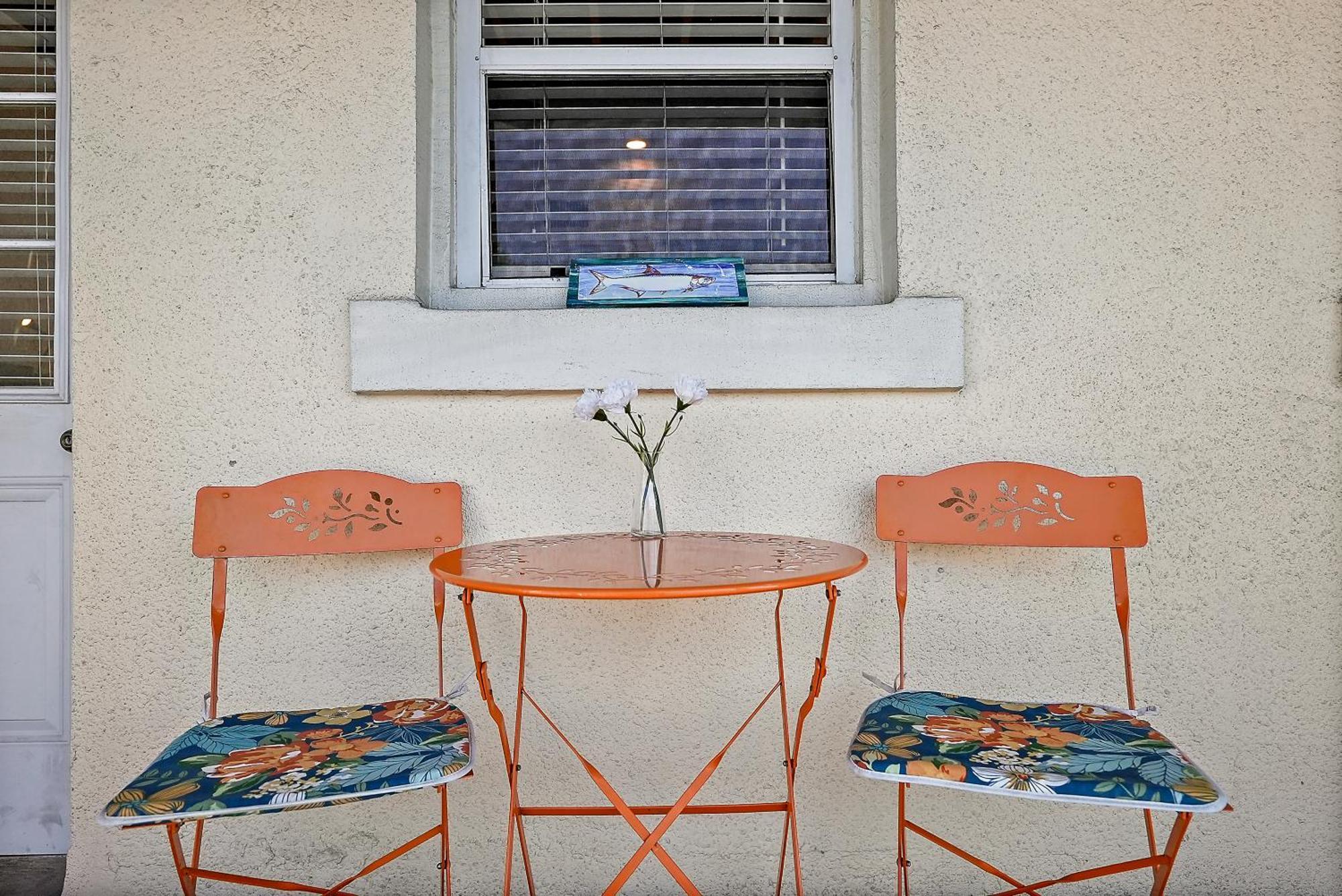 Wine-Dine-Sunshine Cozy Flat In The Heart Of Dtsp Villa St. Petersburg Exteriör bild